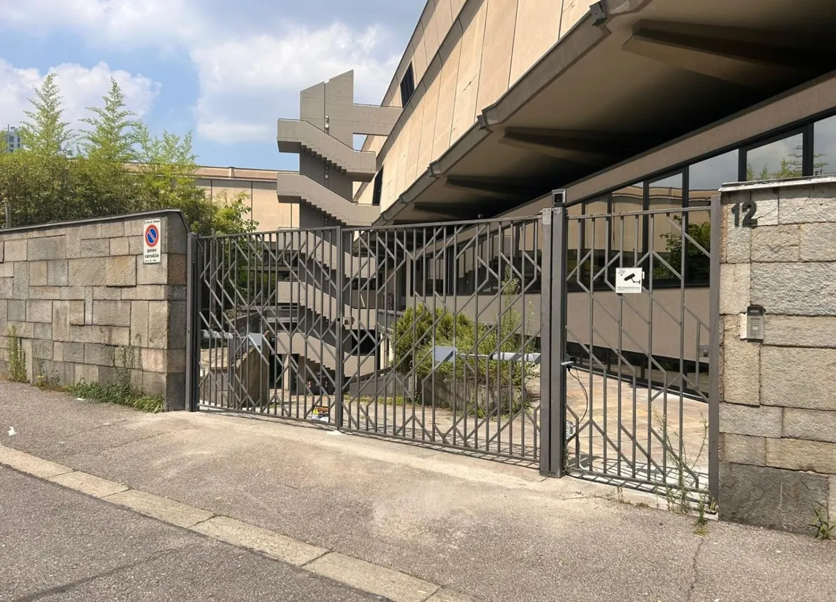 Cancello scorrevole condominiale automatizzato