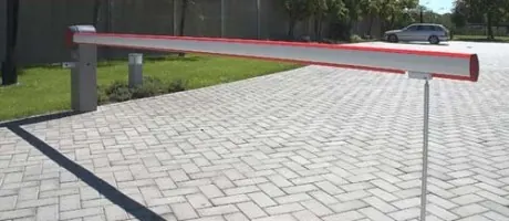Sbarra automatica per il parcheggio di un condominio